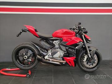 Ducati Streetfighter v2