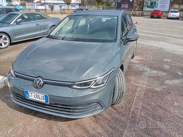 Golf VIII 2.0 tdi Life 115cv dsg