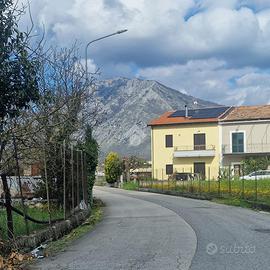 CASA SEMINDIPENDENTE A MONTESARCHIO