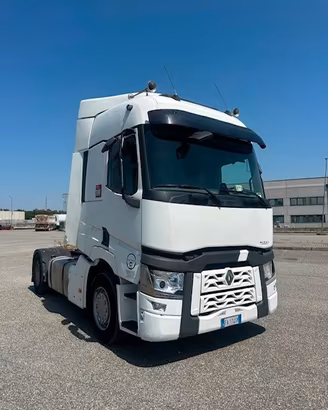 TRATTORI STARDALI RENAULT