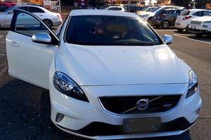VOLVO V40 D2 1.6 R-design Kinetic