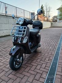 Vespa Touring 125