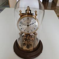 Orologio da tavolo a torsione 