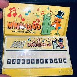 MINI PIANO SONG BOOK