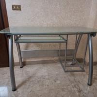 Scrivania moderna in metallo argento e vetro