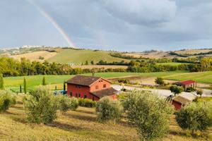 Porzione di casale immerso nella natura