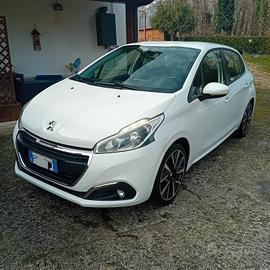 Peugeot 208 1.6 hdi 75cv euro 6