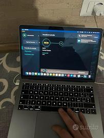 MacBook Pro 13" 2017 Intel i5 8Gb di RAM 
