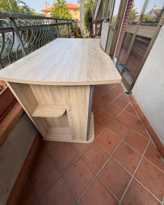 Scrivania pc circa 150 x60x80