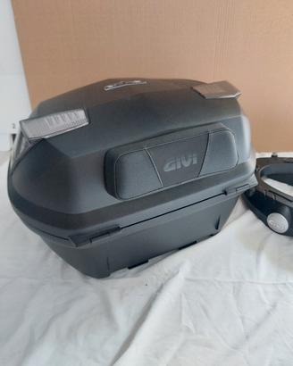 Bauletto GIVI BLADE TECH 37L
nero fumè 37L