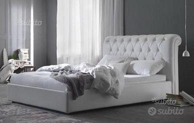 Letto matrimoniale contenitore stile Chesterfield