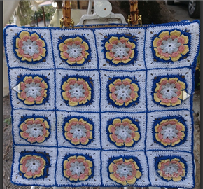 Borsa con fiori all uncinetto