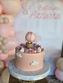 Torta finta mongolfiera rosa