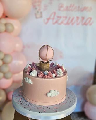 Torta finta mongolfiera rosa