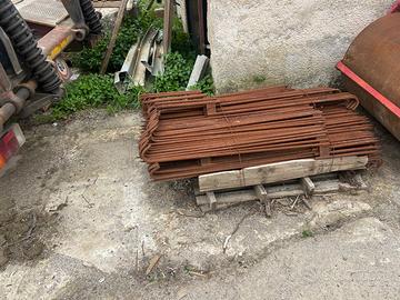 Picchetti in ferro per recinzione cantiere