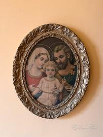 Quadro ovale con elegante cornice