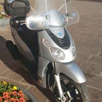 Piaggio Carnaby 200