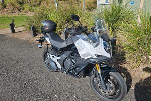 Cf moto