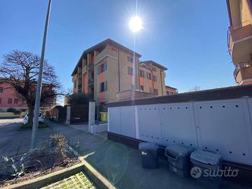 Appartamento di 80 m² con 3 locali e box auto a Pa