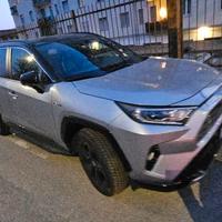 Toyota RAV4 Hybrid 2019 grigio/tetto nero – 75.000