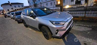 Toyota RAV4 Hybrid 2019 grigio/tetto nero – 75.000