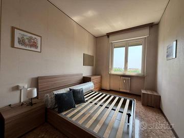 Stanza in appartamento di 113 m² a Milano