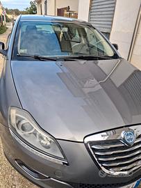 lancia delta 2012-prezzo trattabile 