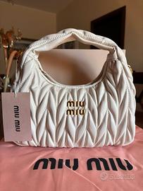 Borsa Miu Miu hobo Wander in pelle nappa bianca