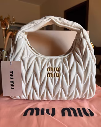 Borsa Miu Miu hobo Wander in pelle nappa bianca