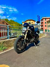 Ducati monster 1100 evo
