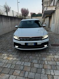 Volkswagen Tiguan R-Line 2.0 tdi 150cv - Bianco