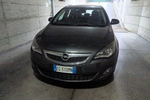 Opel Astra sports tourer CDTI 160 cv