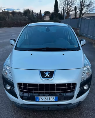 Pegeut 3008 1.6 HDi 112CV Active