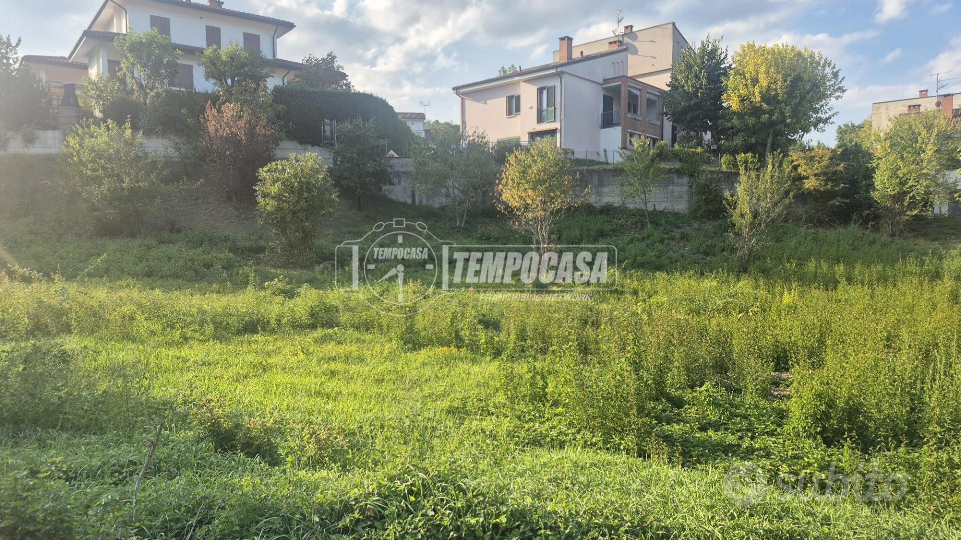 TERRENO EDIFICABILE DI 1500 MQ A CORVELLA - ALTO R - Vista 4