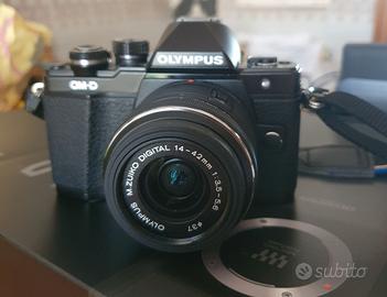 OLYMPUS  OM-D-EM10 MARK 2