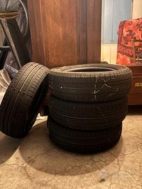 Gomme Aplus 175 60 R15 estive