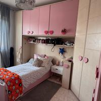 Cameretta singola con letto a cassetto,