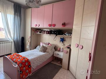 Cameretta singola con letto a cassetto,