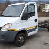 IVECO 50C15 a telaio passo 3750 patente C 