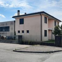 Pontecchio pol., capannone con ufficio e appartame