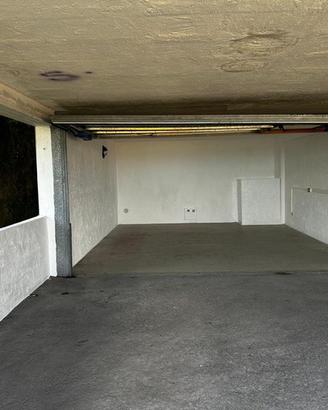 Ampio box doppio a Porto Santo Stefano