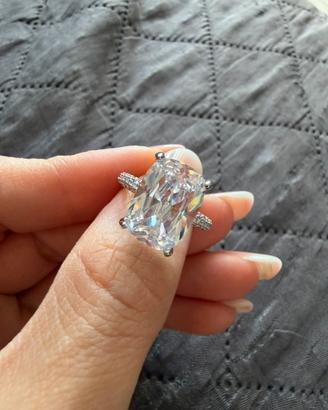 Anello in argento 925 con pietra in moissanite