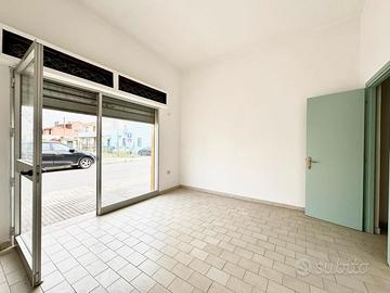 Locale commerciale in posizione centrale