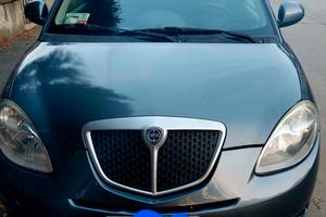 Lancia Y 1200 cc benzina- IDEALE PER NEOPATENTATI!