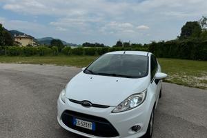FORD FIESTA 2011 TITANIUM BENZINA
