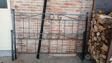 Struttura letto matrimoniale 