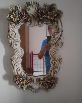 specchio in porcellana decorato