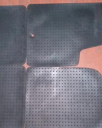 Tappetino Cruscotto Parasole Per Skoda Karoq – Copertura In Poliestere Antiriflesso, Bordi In Microfibra, Fori Per Aria E Audio, Installazione Senza Colla