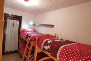 Trilocale ampio soggiorno posto auto sulle piste