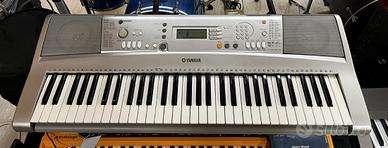 Tastiera Yamaha PSR E303